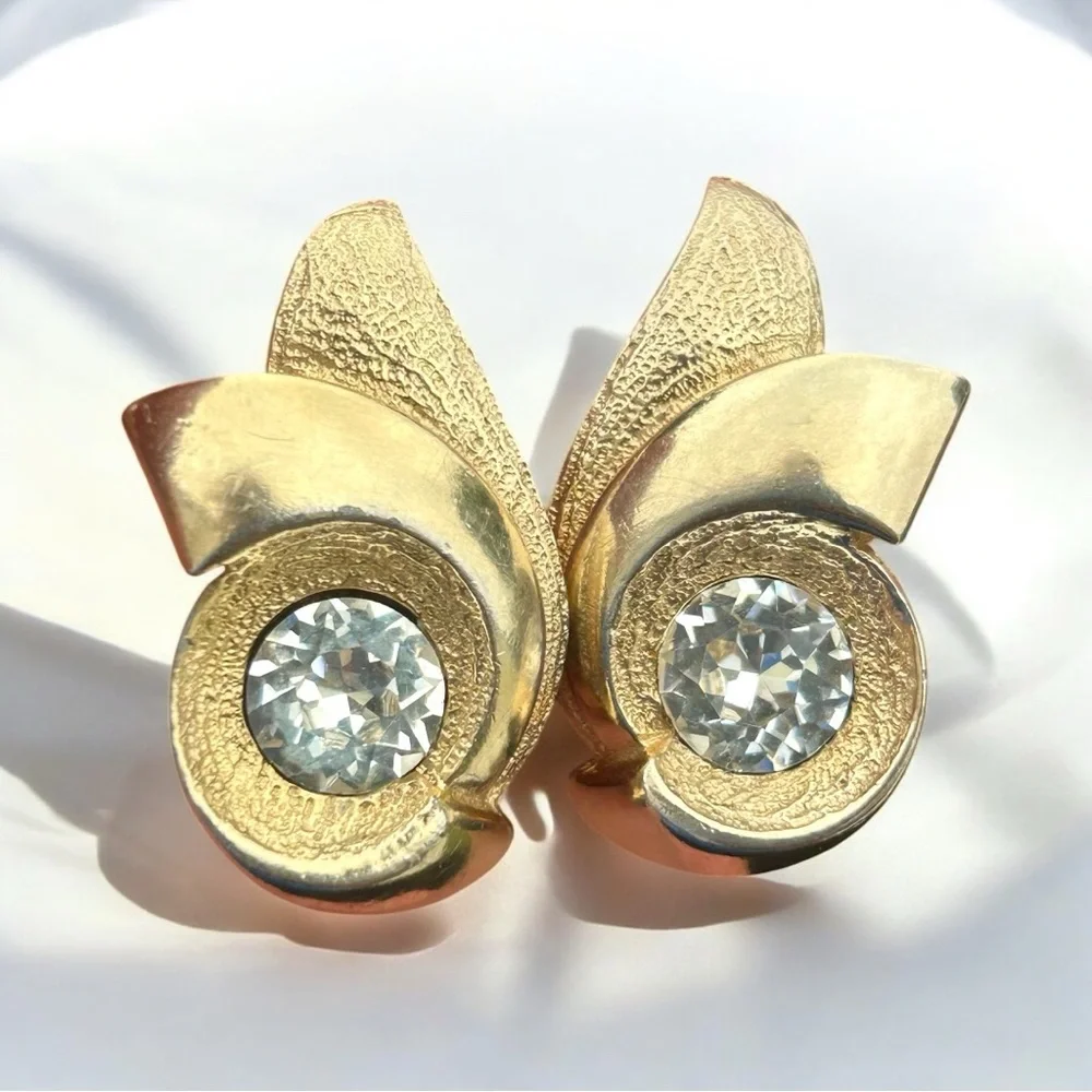 Signed Vintage Gold Tone Swirl Statement Clip-On Rhinestones Earrings Chunky - Picture 3 of 8